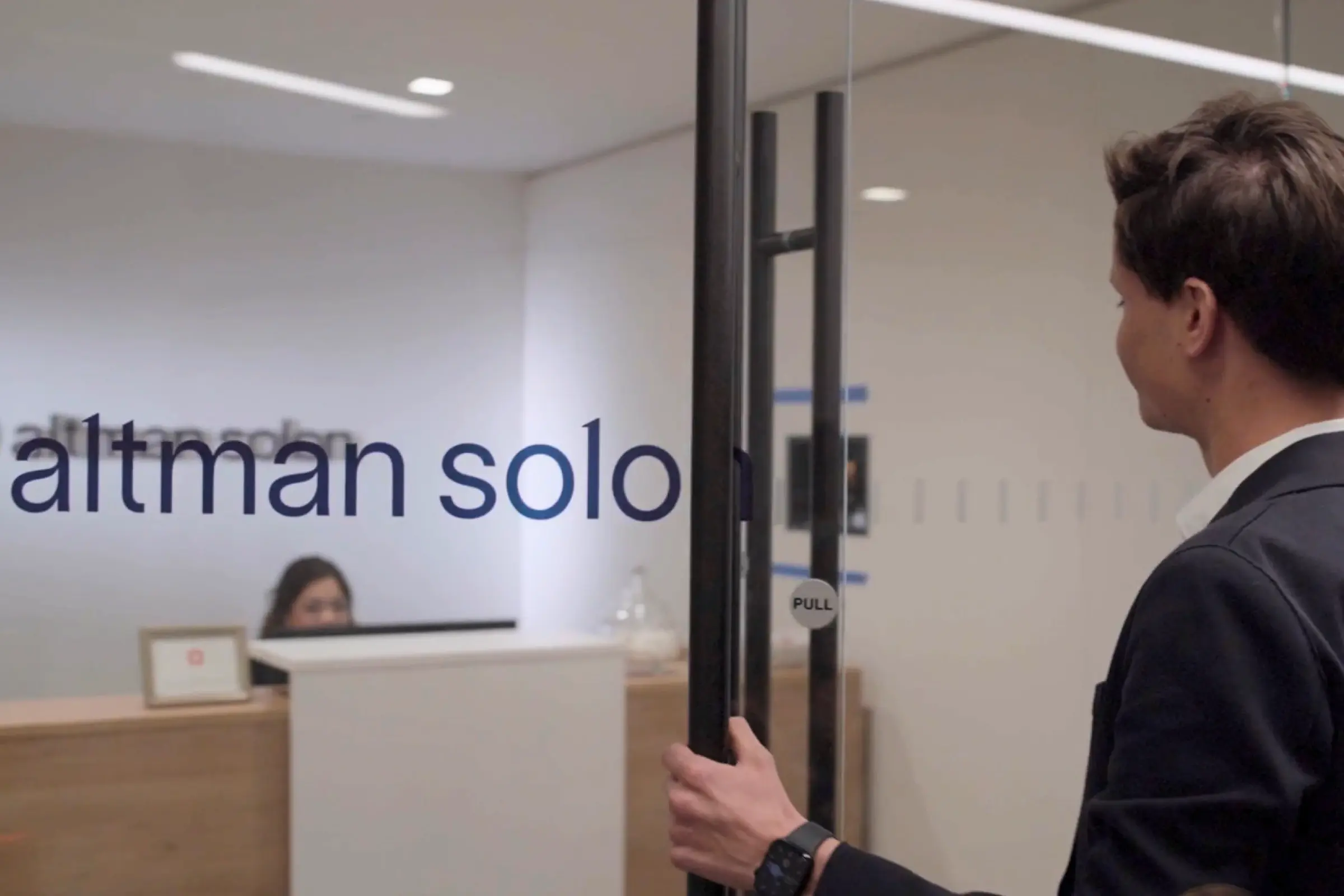 altman-solon-office-entry-brand-environment-1